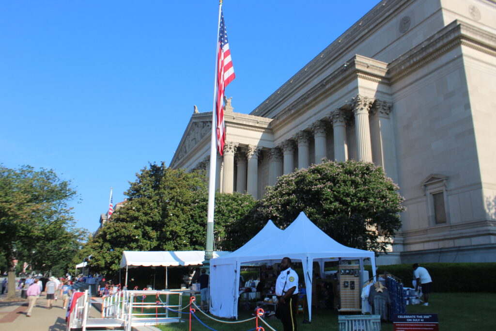 Washington-DC-National-Archives-Building