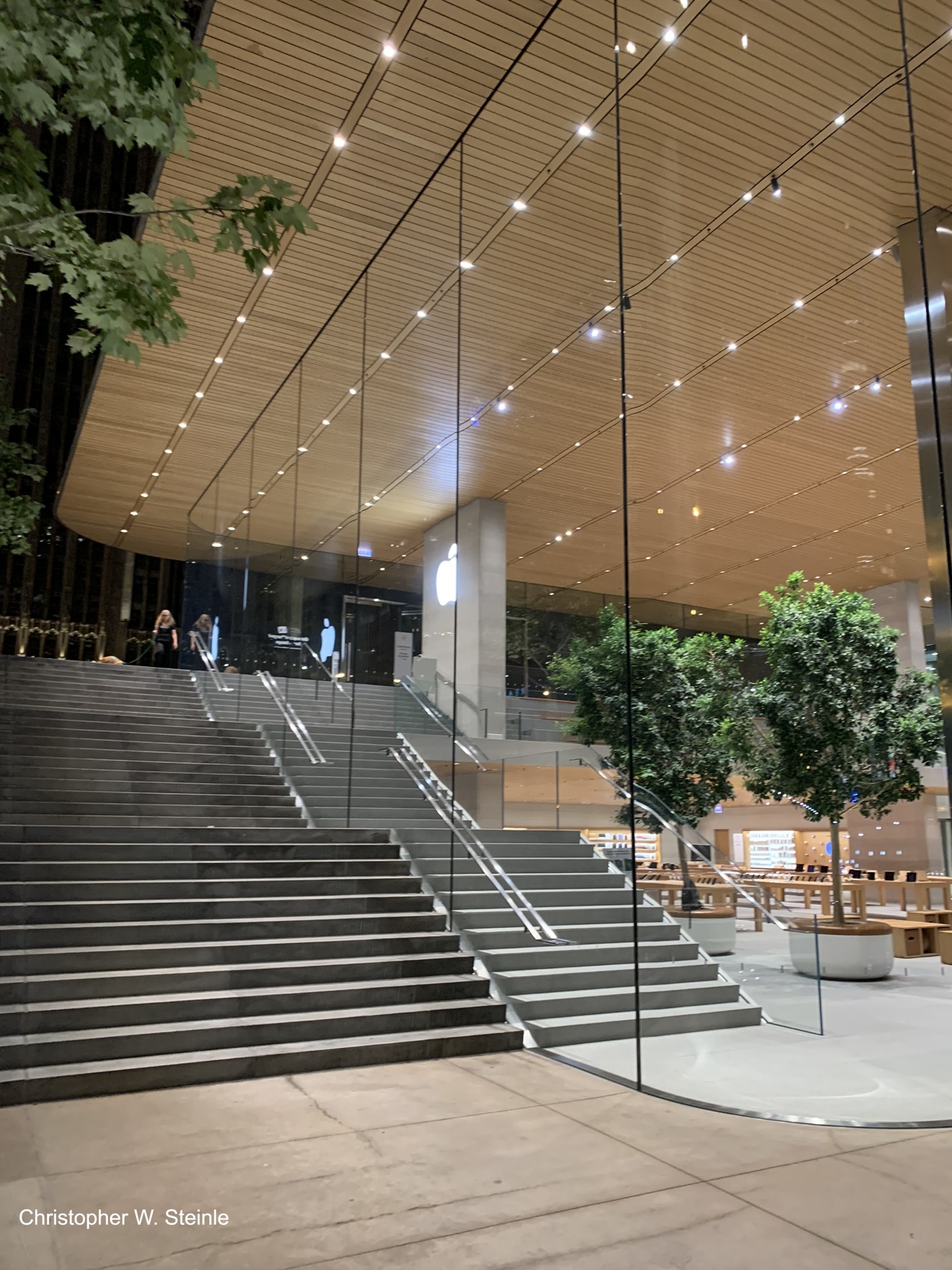 Apple Store, Chicago - 9